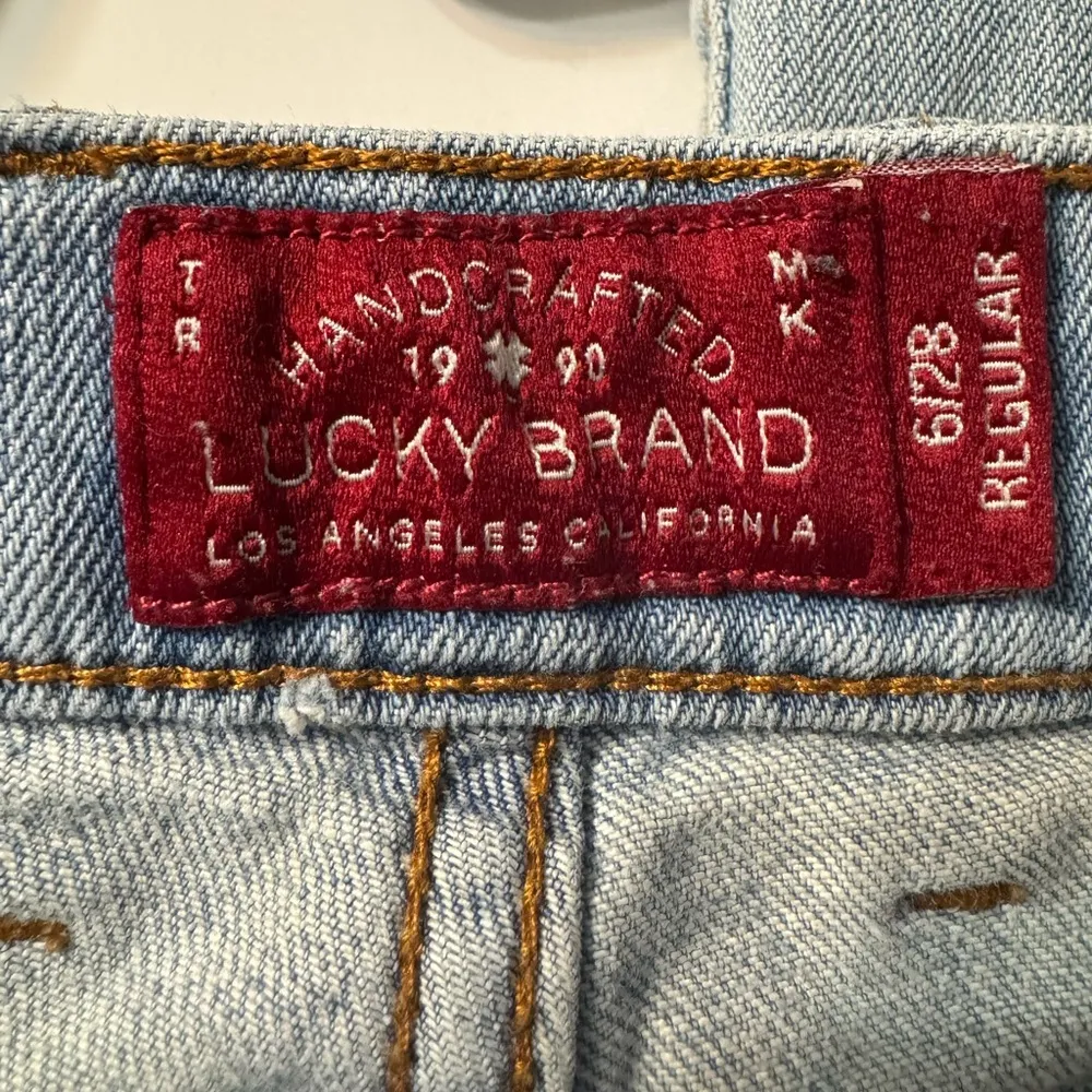 Lucky Brand 🍀 Sweet N Straight Holbrook Distressed Light Blue Jeans Size 6 - Image 12