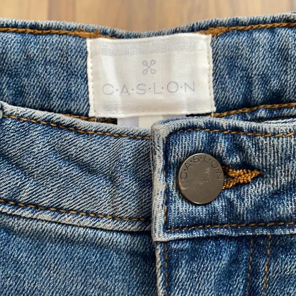 Caslon  Denim boyfriend jean shorts size 27 NWT 99% cotton - Image 2