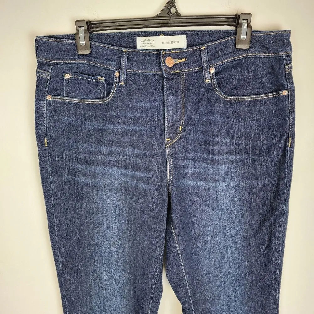 Signature by Levi Strauss Women's Mid Rise Bootcut Jeans Size 12 - Image 10