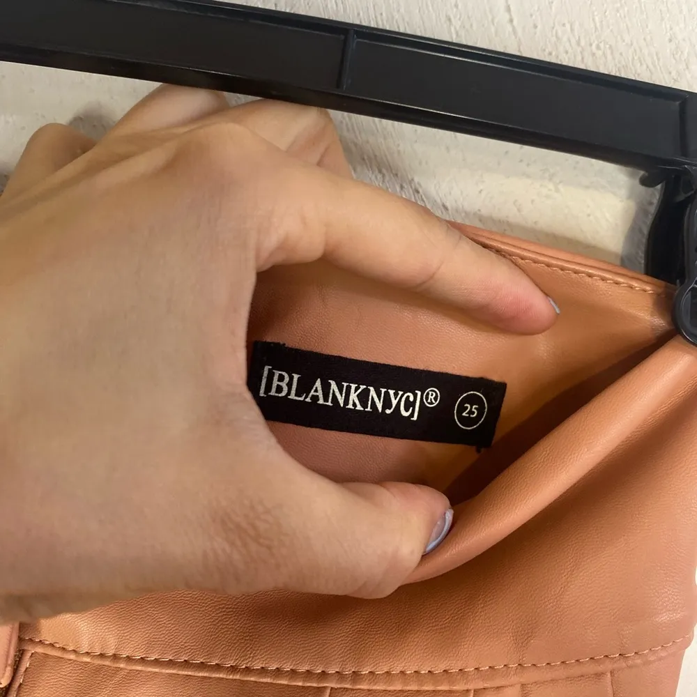 Anthropologie Blank NYC Chelsea Peach Pink Tapered Faux Leather Pants - Image 3