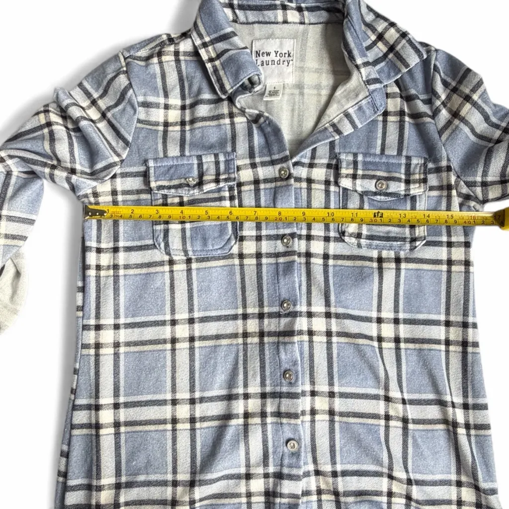New York Laundry Light Blue Plaid Button-Up Top Size small - Image 5