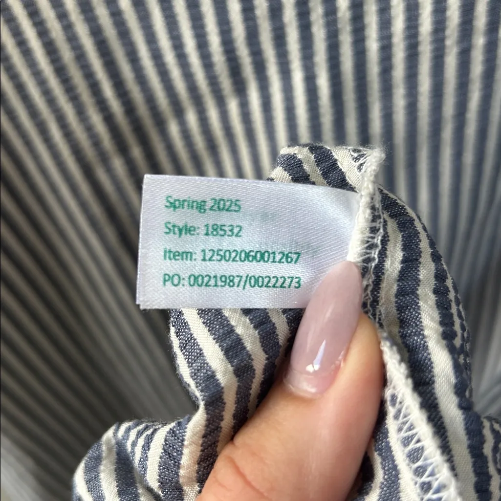 Marine Layer Poppy Seersucker Maxi Dress in Navy/White Stripes Coastal Small - Image 8