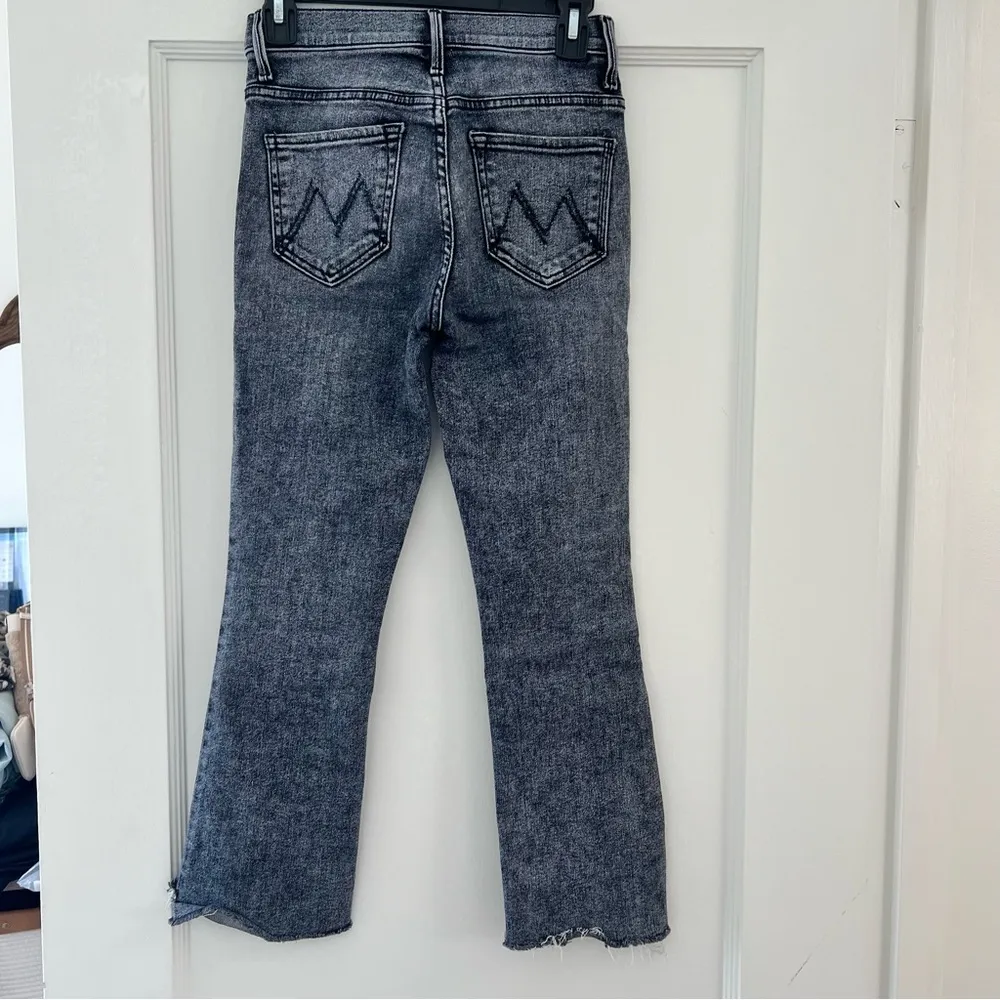 MOTHER The Insider Crop Step Fray in Train Stops Size 25 EUC Gray - Image 11