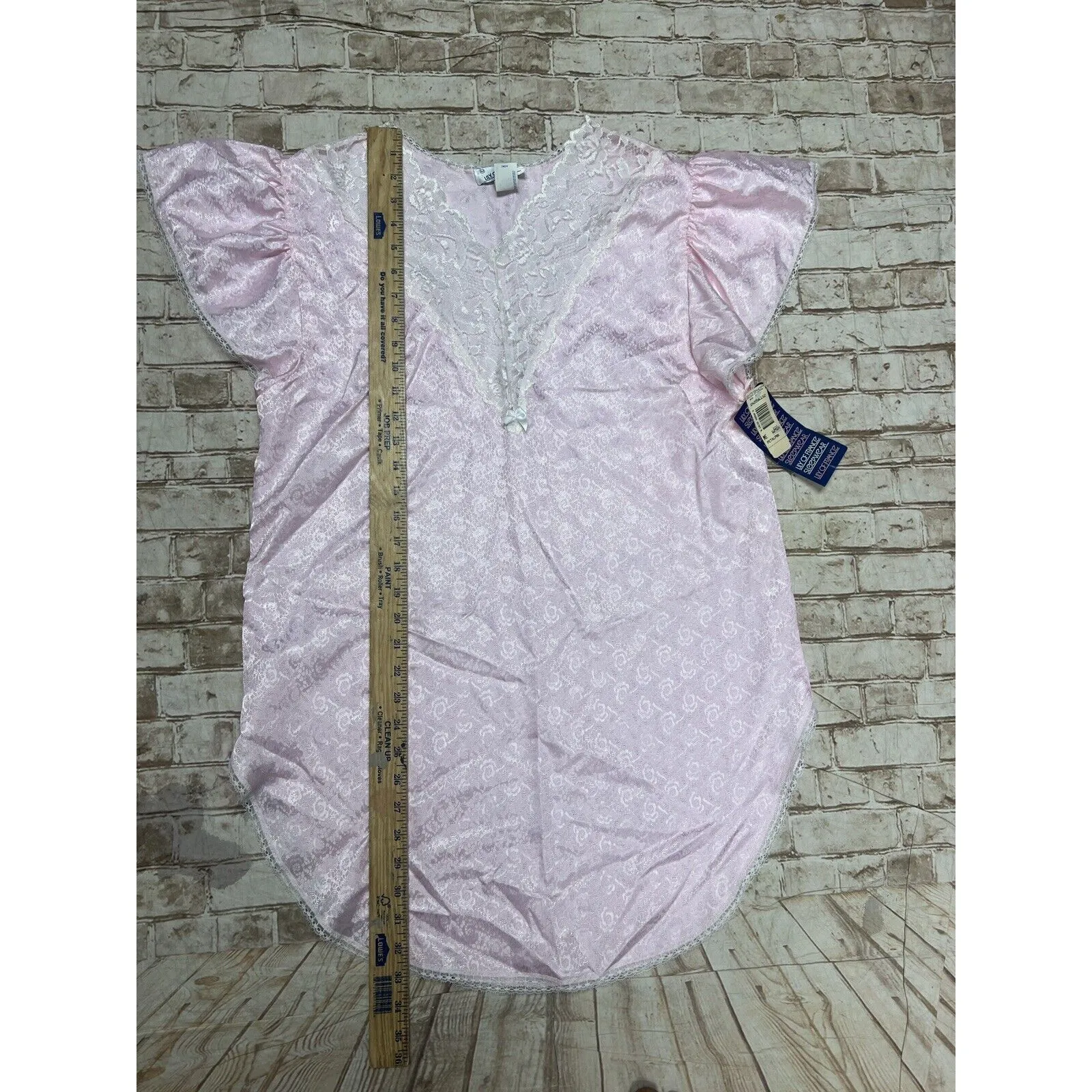 Vintage‎ Lily of France  Night Gown Nightie size Medium Pink Lace NWT - Image 4
