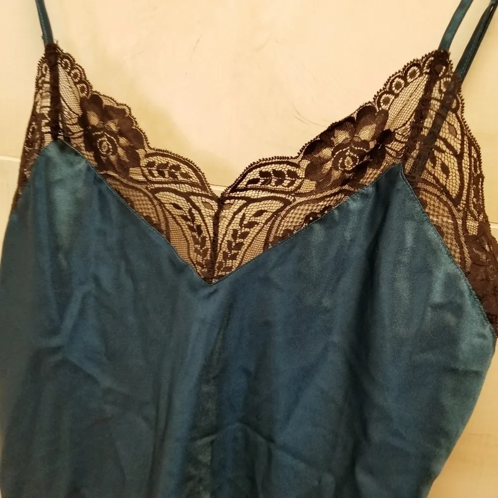 {XL} VINTAGE Frederick's of Hollywood Teal Satin & Lace Asymmetrical Loungerie - Image 4