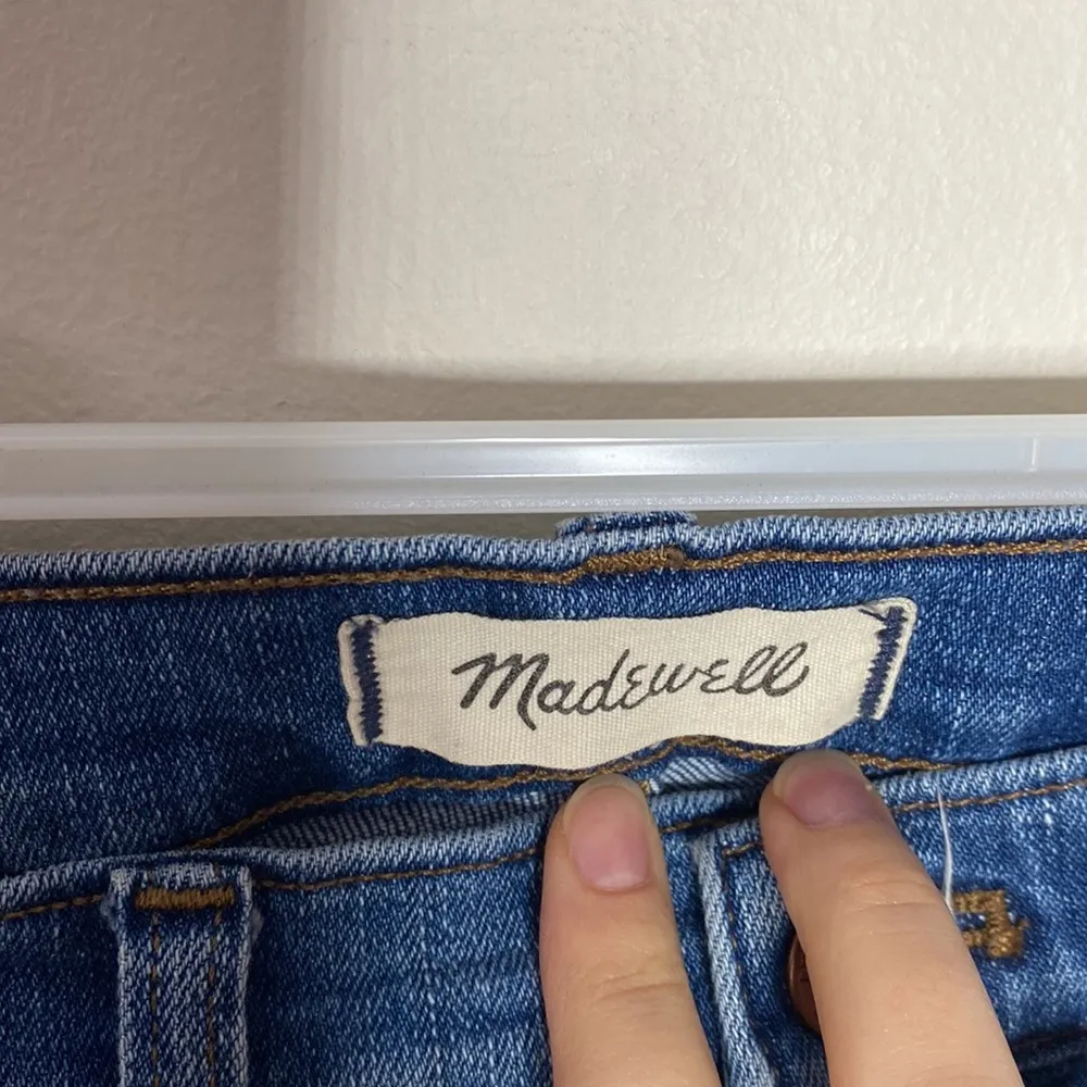 Madewell 9" High-Rise Skinny Crop Jeans: Destructed-Hem Edition size 29 - Image 11