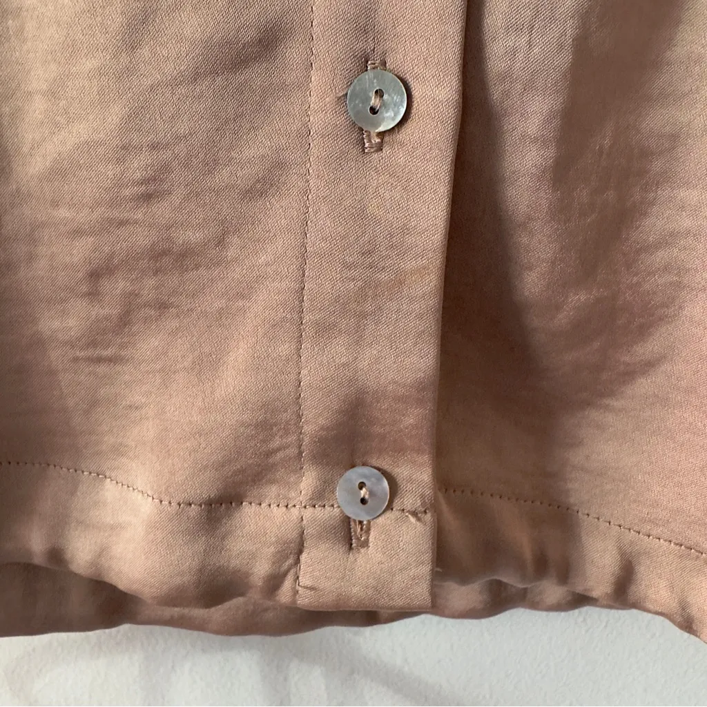 House of Harlow 1960 Revve Tan Women's Button-Up Crop Top Satin Collared Solid S - Image 13