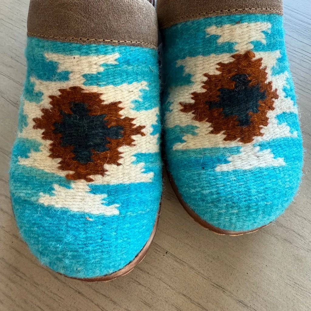 Born Bandy Blanket clog turquoise sz 7 NEW Blue - Image 2