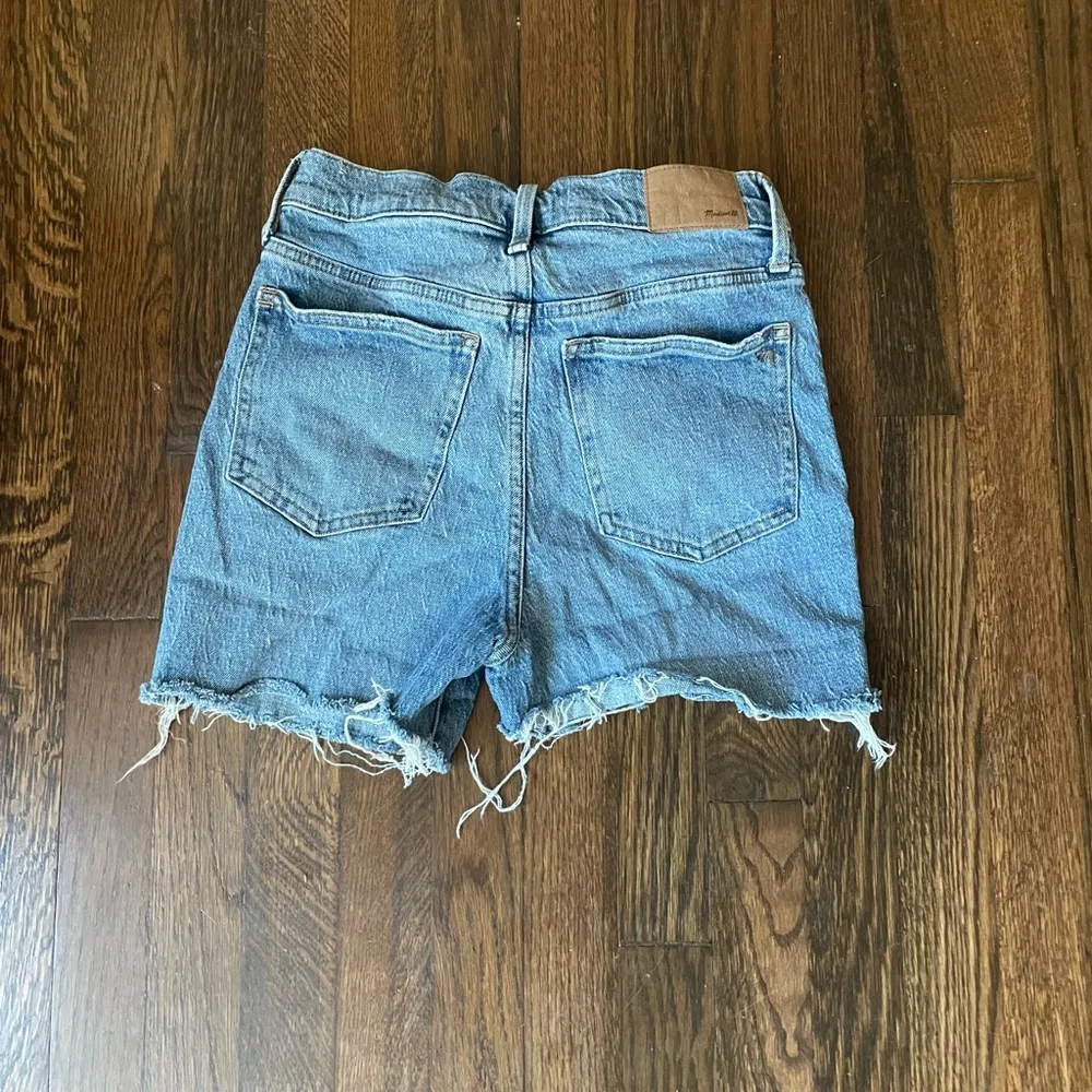 the perfect vintage Jean shorts - Image 6