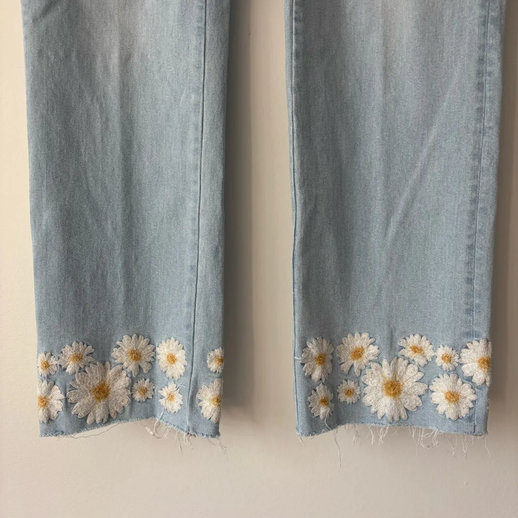 Driftwood Colette Stretch Denim Embroidered Daisy Cropped Straight Leg Jean - Image 3