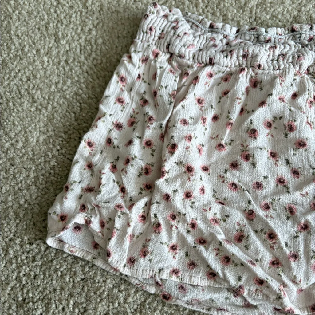 Urban outfitters out from under Lilly lounge Shirred ruffle micro shorts small - Image 4