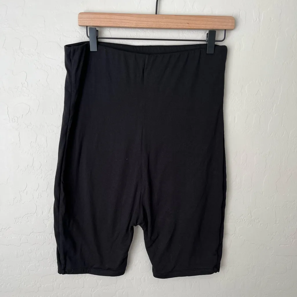 Bumpsuit Maternity Active Lounge Shorts Black Size XL - Image 3
