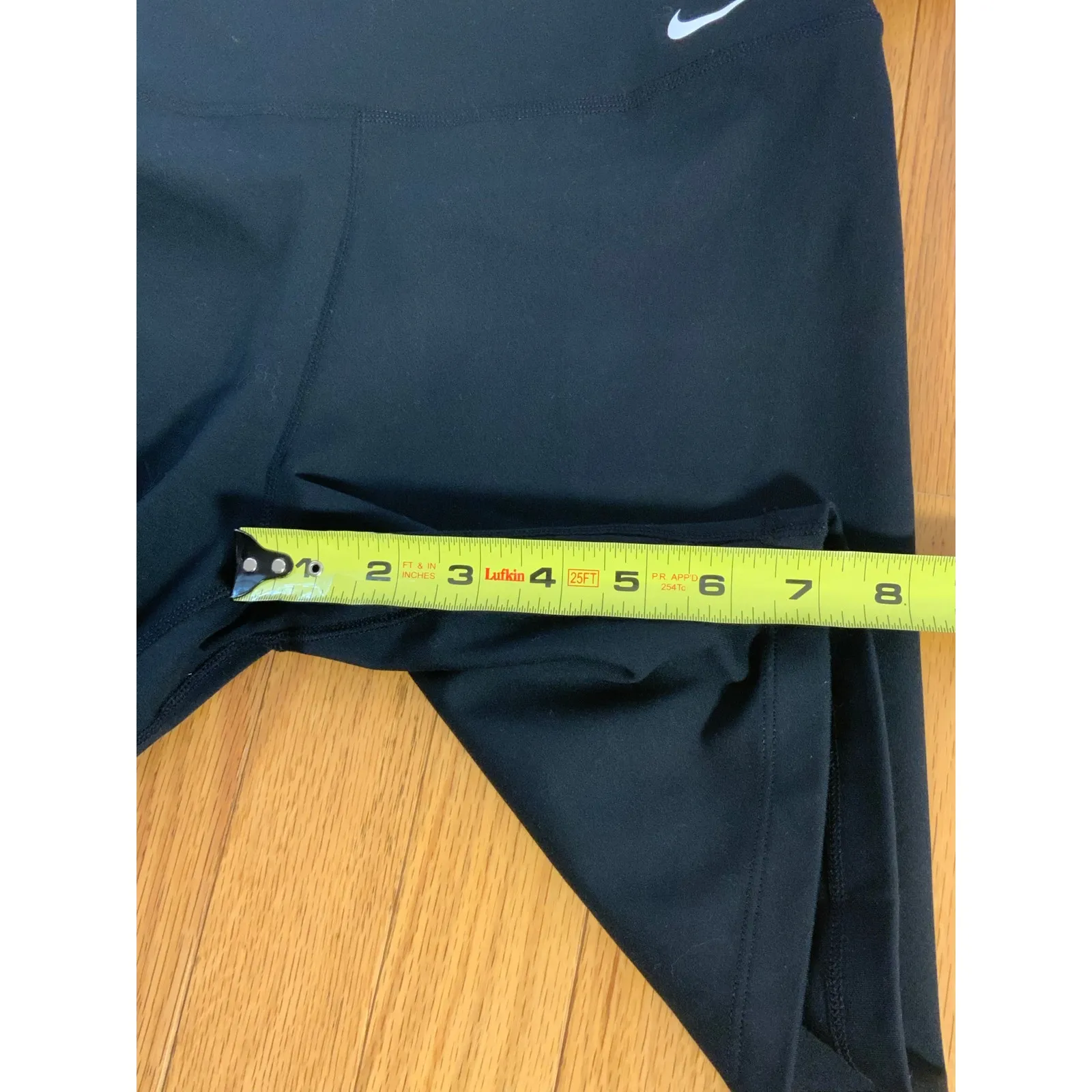 Nike Training Shorts NWT size medium - Image 4