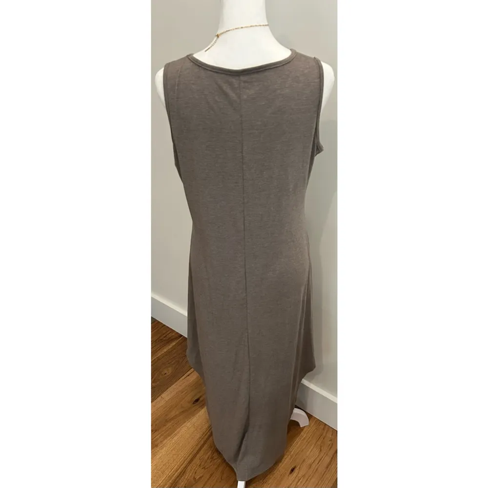 Women's Dress Size Medium Brown with Hearts - Image 4