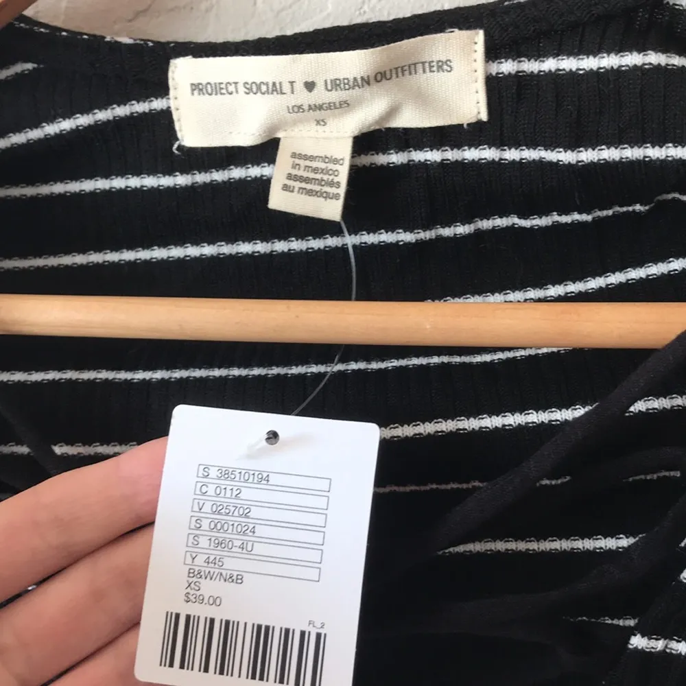 Urban Outfiters Lace Up Top New With Tags - Image 3