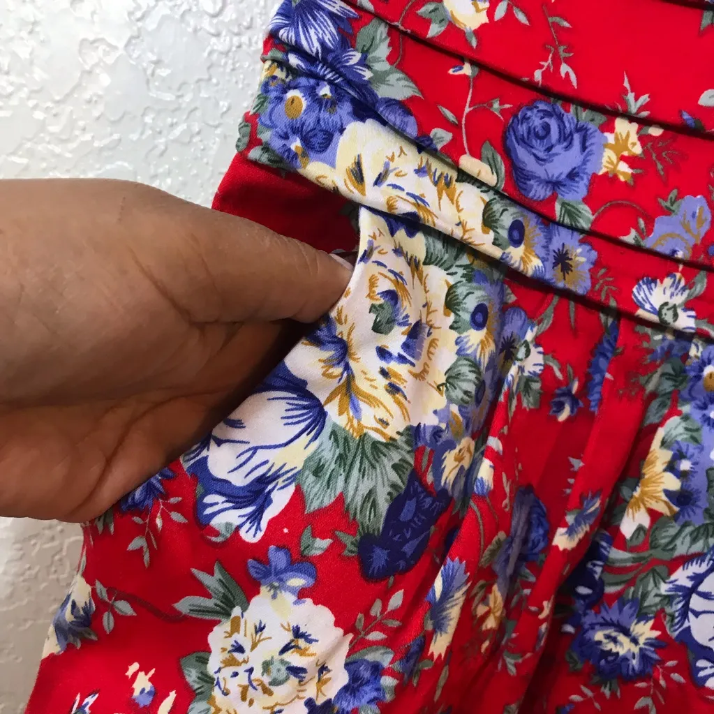 Gianni Bini red Floral dress SZ S - Image 3