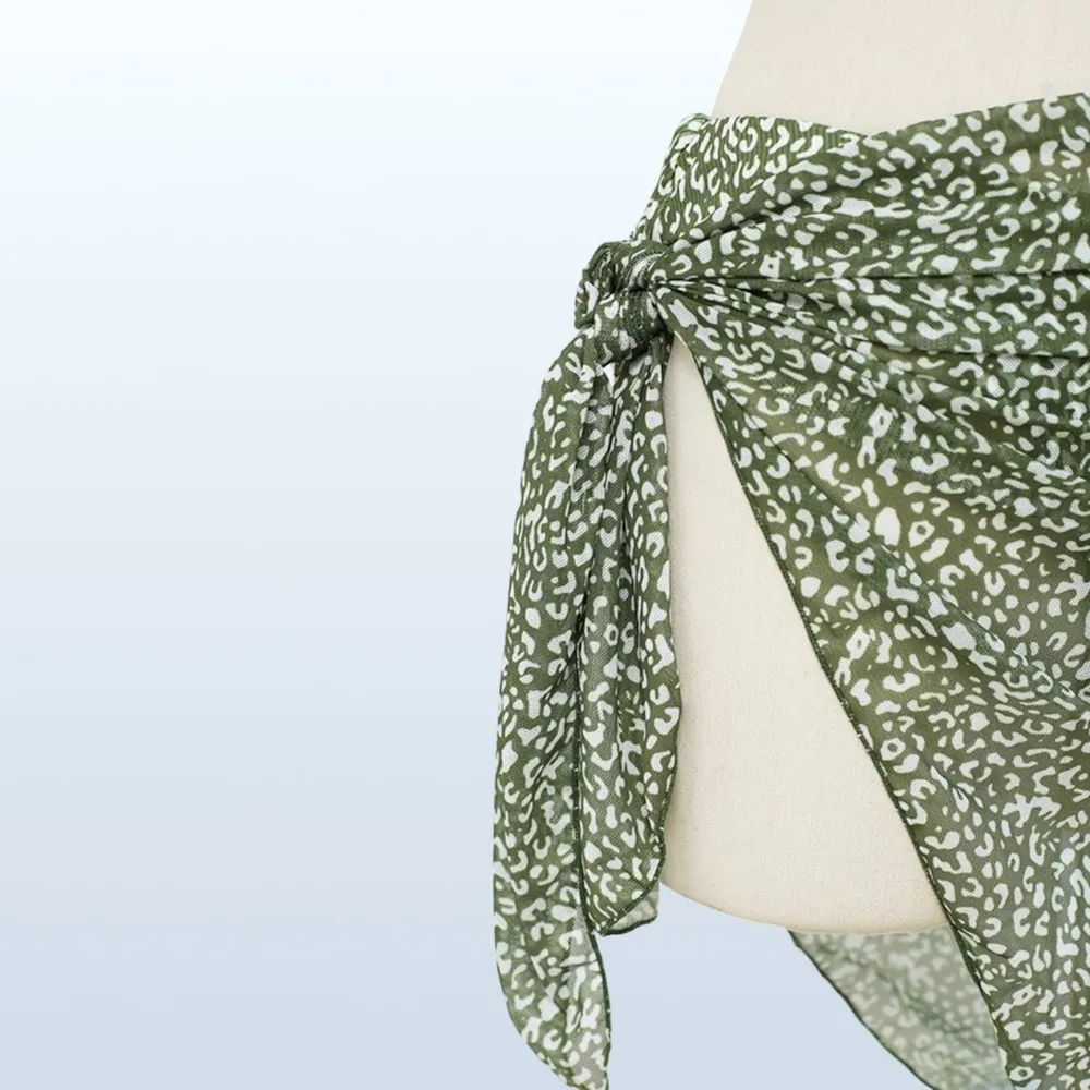 New  3-Piece Leopard Print Bikini Set with Sarong, Size M. - Image 6