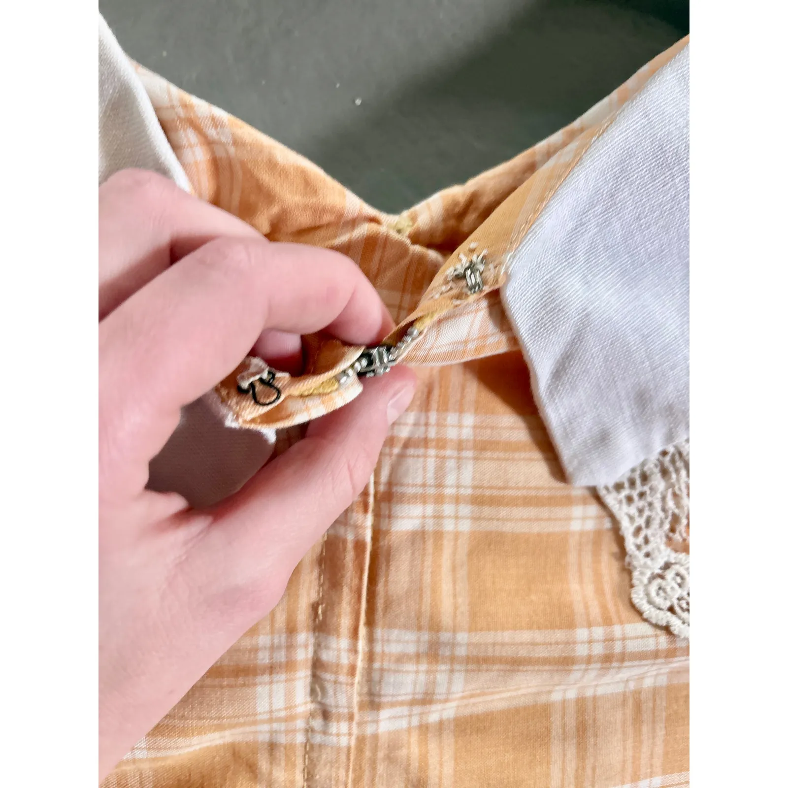 Vtg Plaid Prairie Dress Crochet Lace Size M Butterscotch Handmade OOAK - Image 8