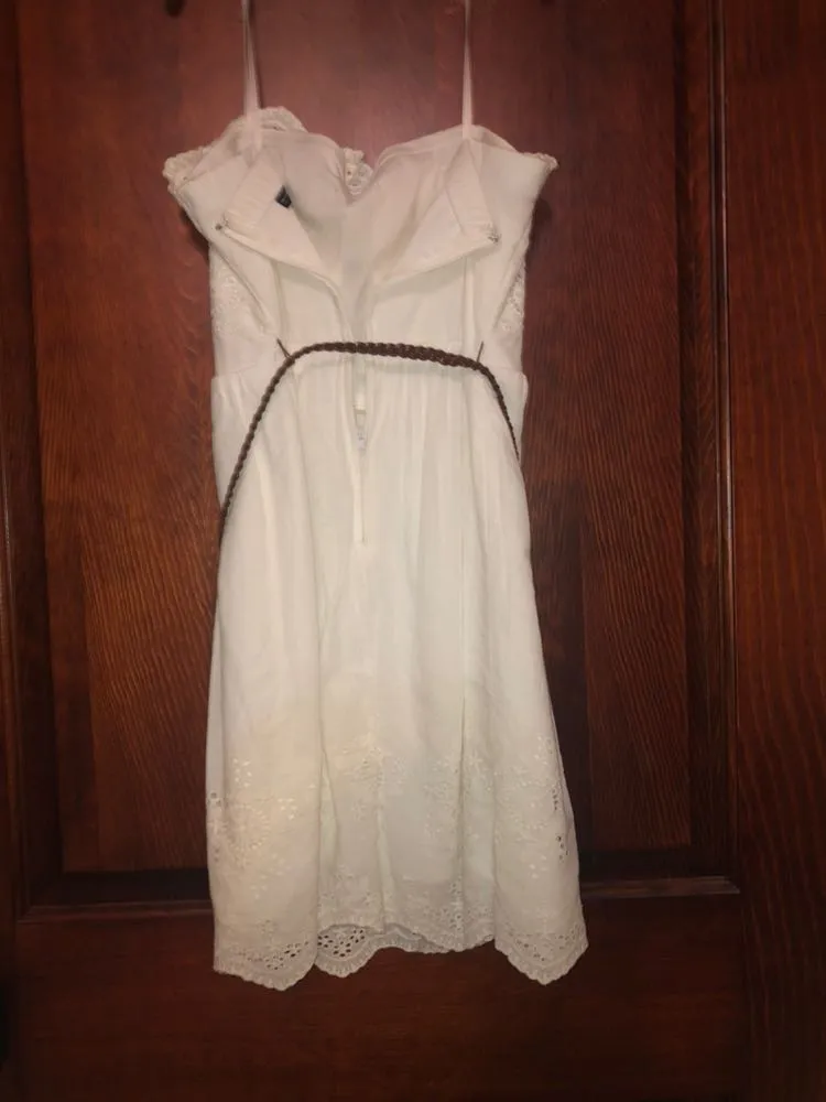 White dress - Image 5