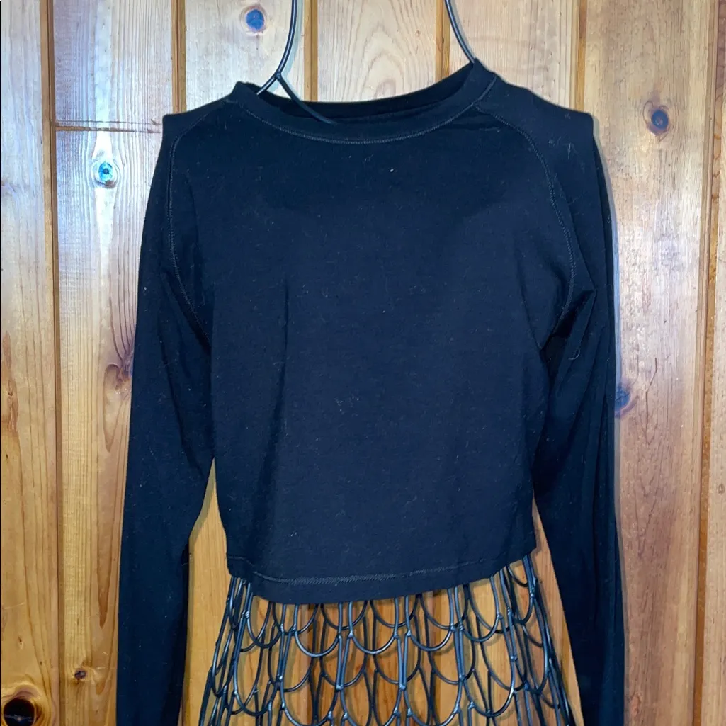 Black Long Sleeve Top alphalete cropped loose fitting workout top athletic wear - Image 2