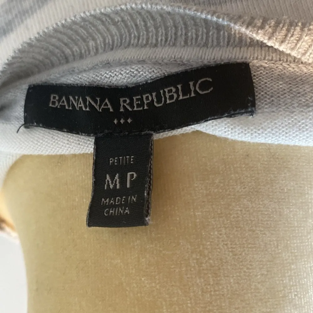 Banana Republic cottton blend stripped crew neck sweater Grey/White. Size MP. - Image 3