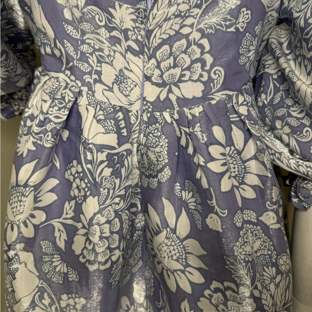 Storia square neckline, puffed sleeves, and a purple and white floral Size L.#85 - Image 4