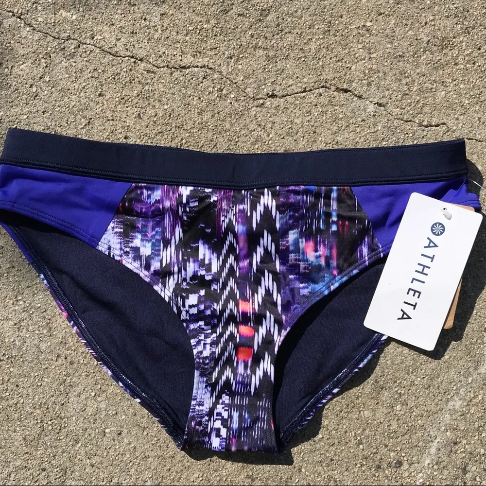 Athleta  Bikini Bottom size M - Image 8