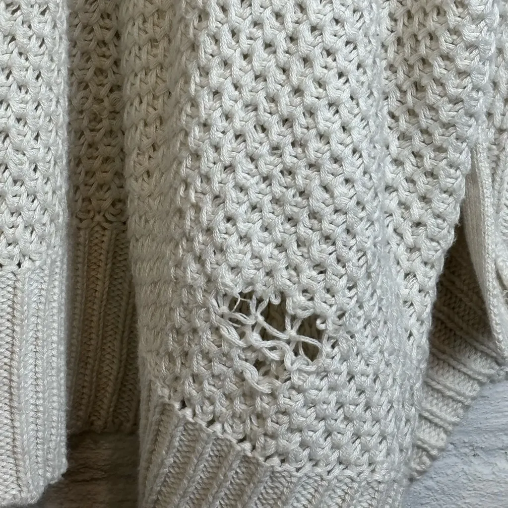 Aerie Woman’s Thick Chunky Knit Cream Coquette Cardigan Cozy Sweater Sz Medium - Image 8