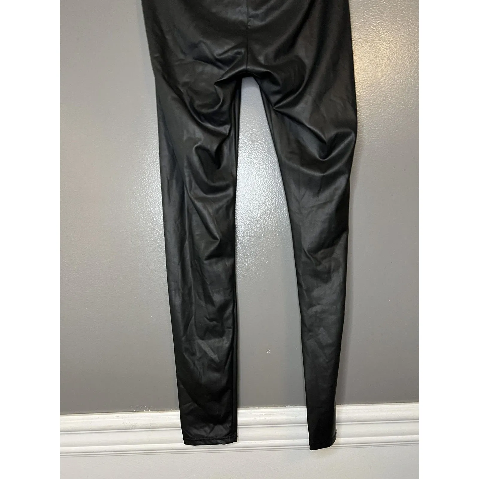 Torrid Faux Leather Leggings 00 Womens Med Black High Rise Stretch Ankle Pants - Image 6