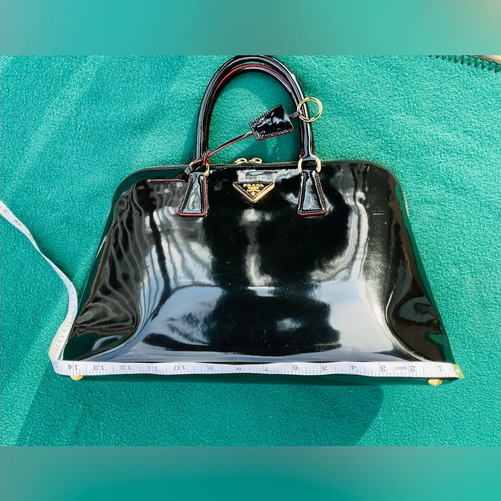 The MOST ELEGANT PRADA bag on PLANET 🌹🌹 - Image 9