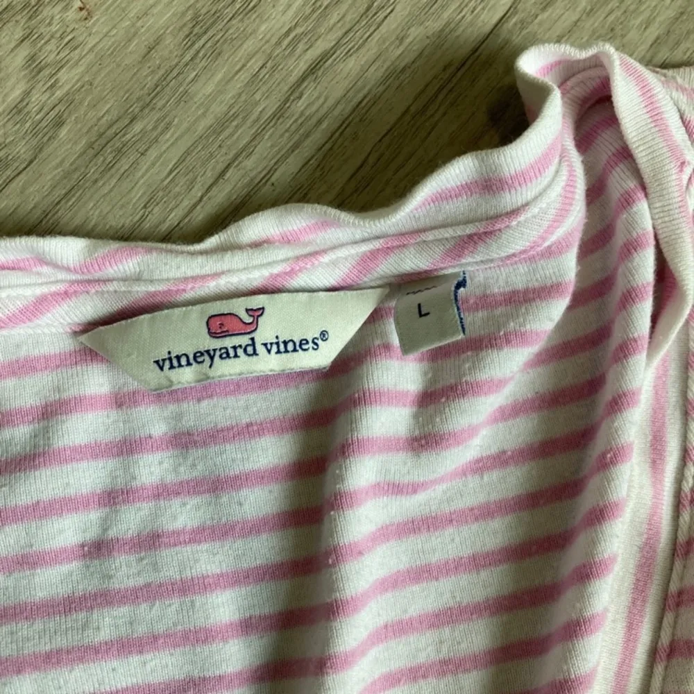 Vineyard vines - Image 2
