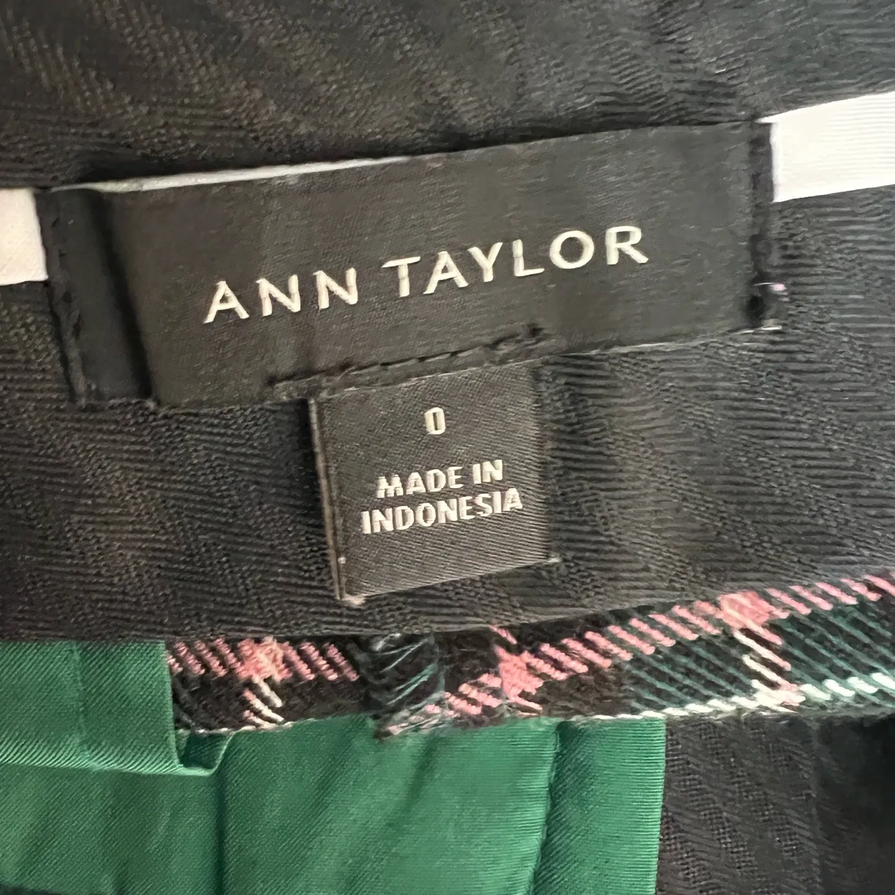 Ann‎ Taylor Green Plaid Pants Cuffed Ankle Preppy Smart Casual Size 0 - Image 5