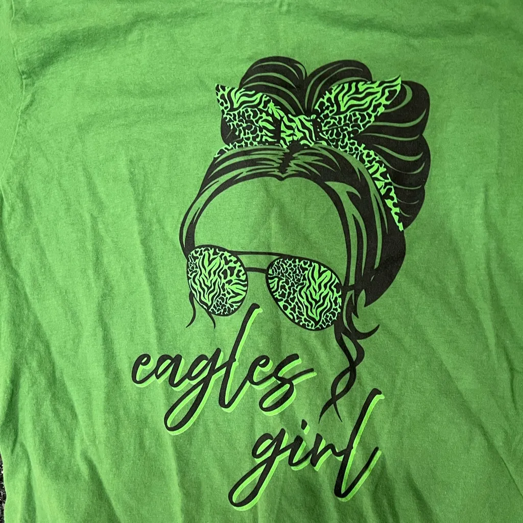 Football Fans Eagles Girl Messy Bun Retro Vintage Women’s Green Medium T - Image 2