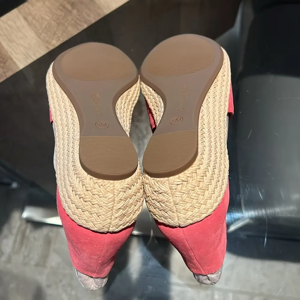 Gentle Soul Noa Elastic Slip-On Leather Wedge Sandals, Size 5 New in Box $199 - Image 7