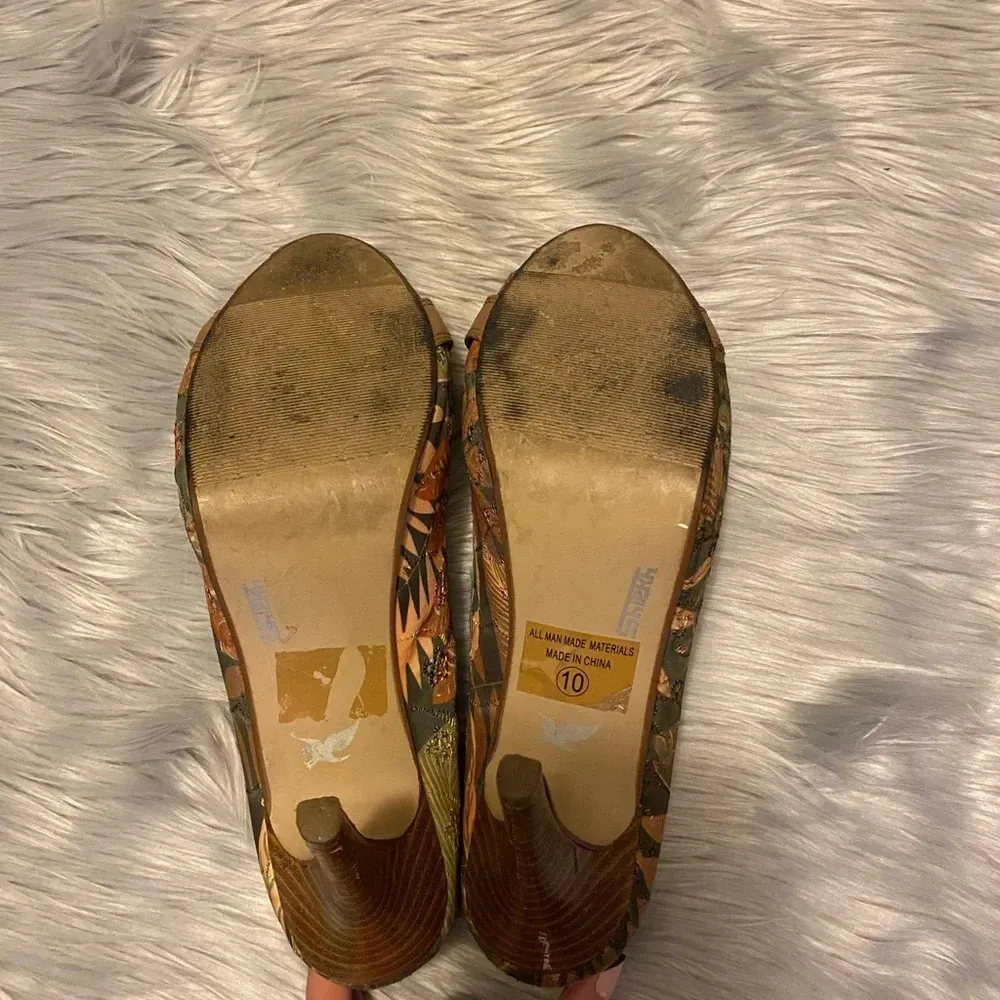 Shiekh Tan & Tropical Pattern Heels - Image 12