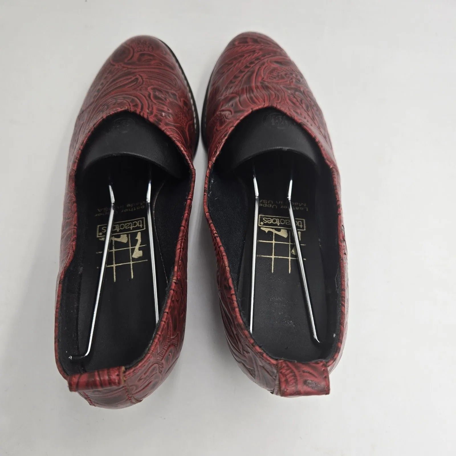 Tic Tac Toes Red Embossed Leather Slip On Loafers Made USA Women’s Flats Sz 8.5 - Image 12