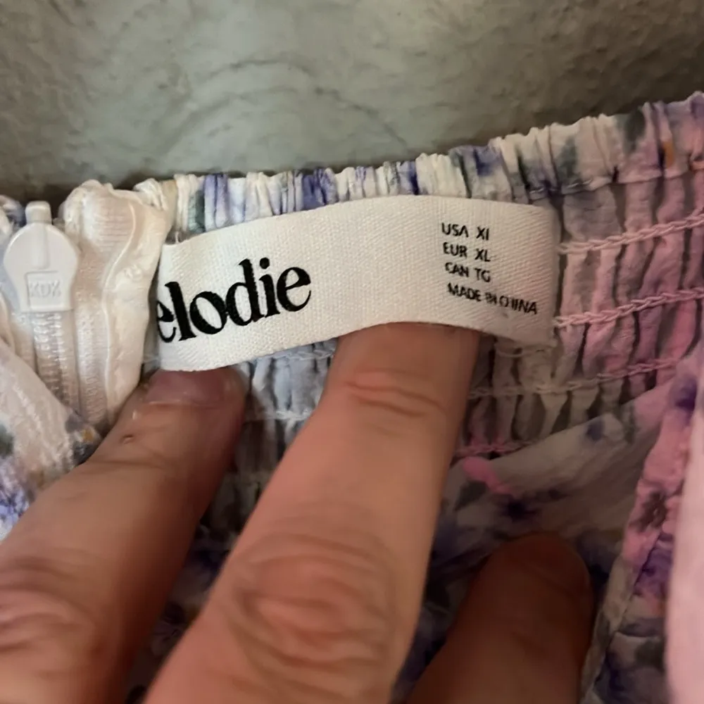 Elodie floral romper size XL - Image 2