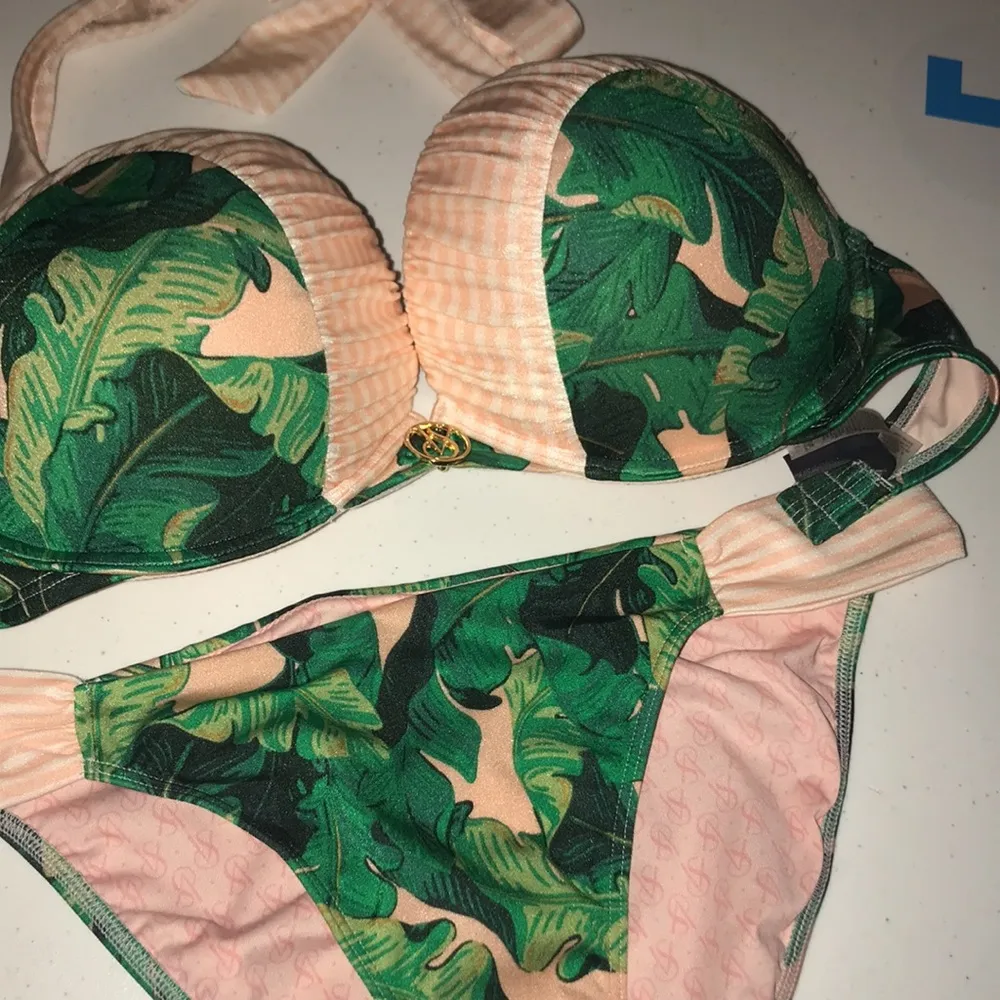 32DD/34D- Victorias Secret Bikini Bombshell Green Floral - Image 2