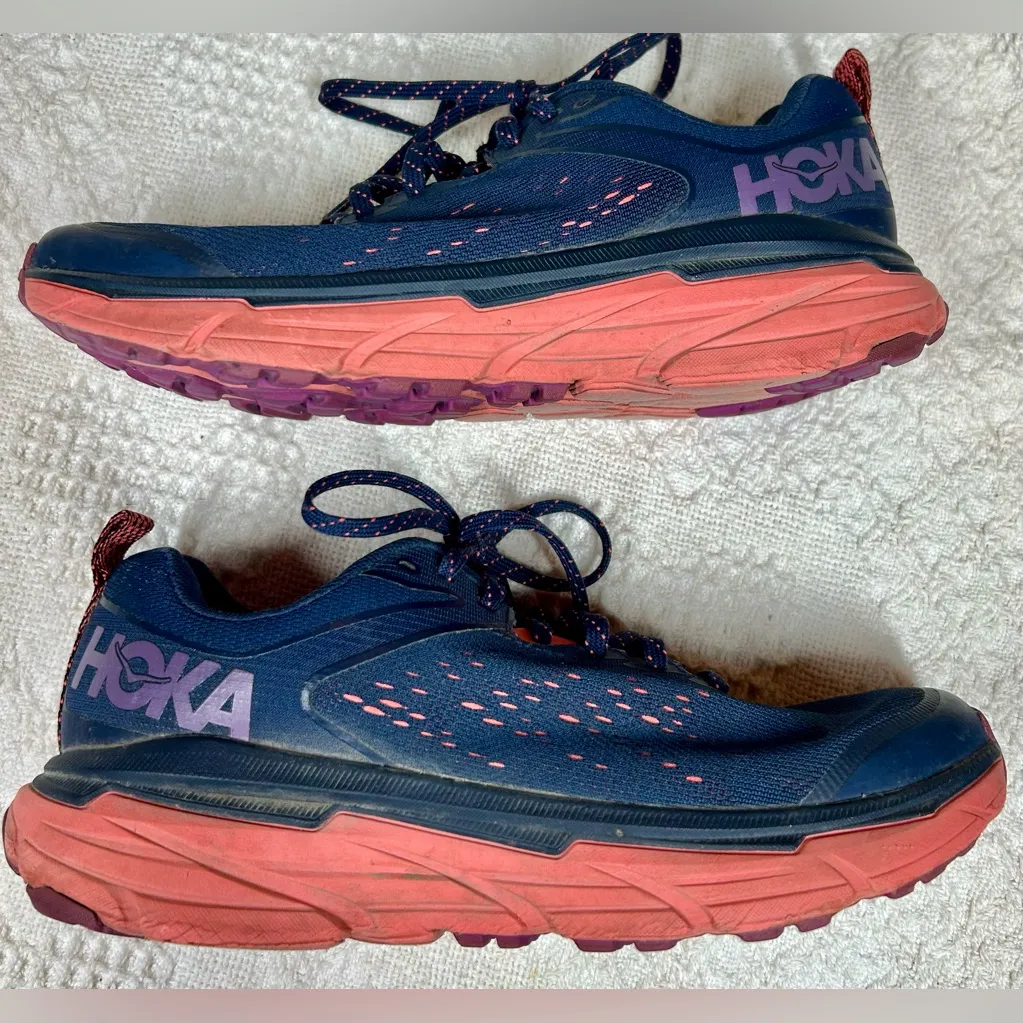 HOKA Women's Size 8 Challenger ATR 6 Blue & Coral Colorway Running Shoes - Image 2