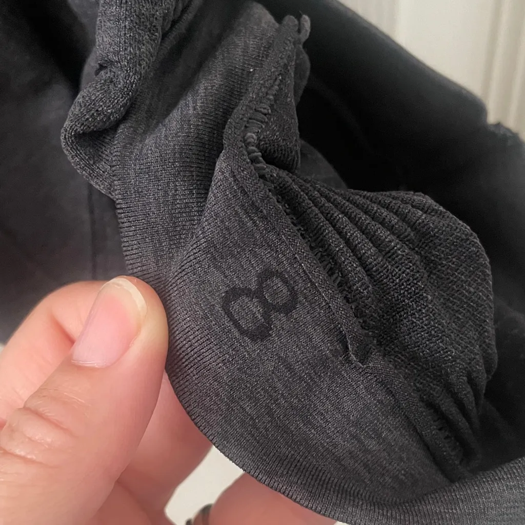 Lululemon In The Flow Crop II Size 8 Light Compression for All Workouts Grey - Image 6