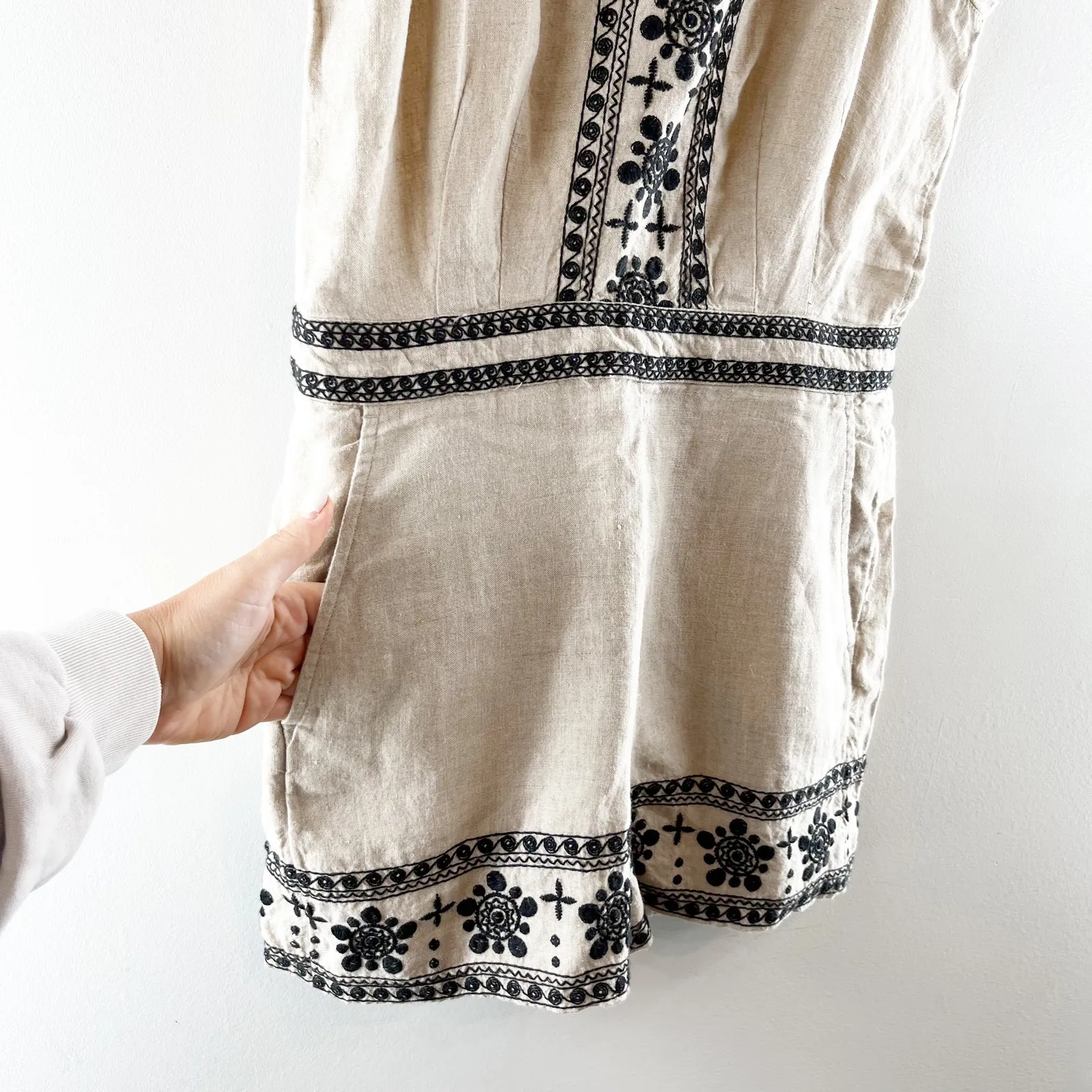 LOFT Linen Sleeveless Embroidered Romper Tan Beige Black 2 Petite - Image 7