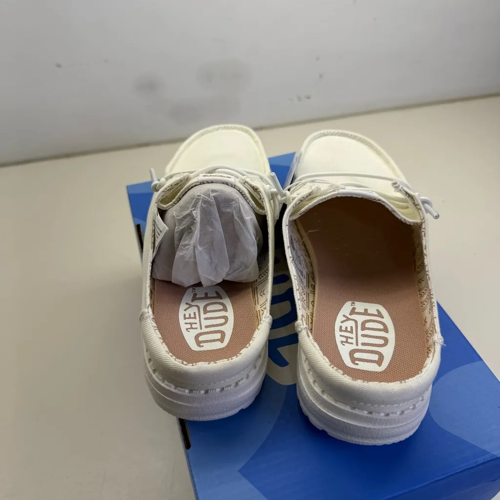 NIB Hey Dude Wendy Slip‎ Stretch Canvas All White Mule Casual Shoe Comfort W6 - Image 4