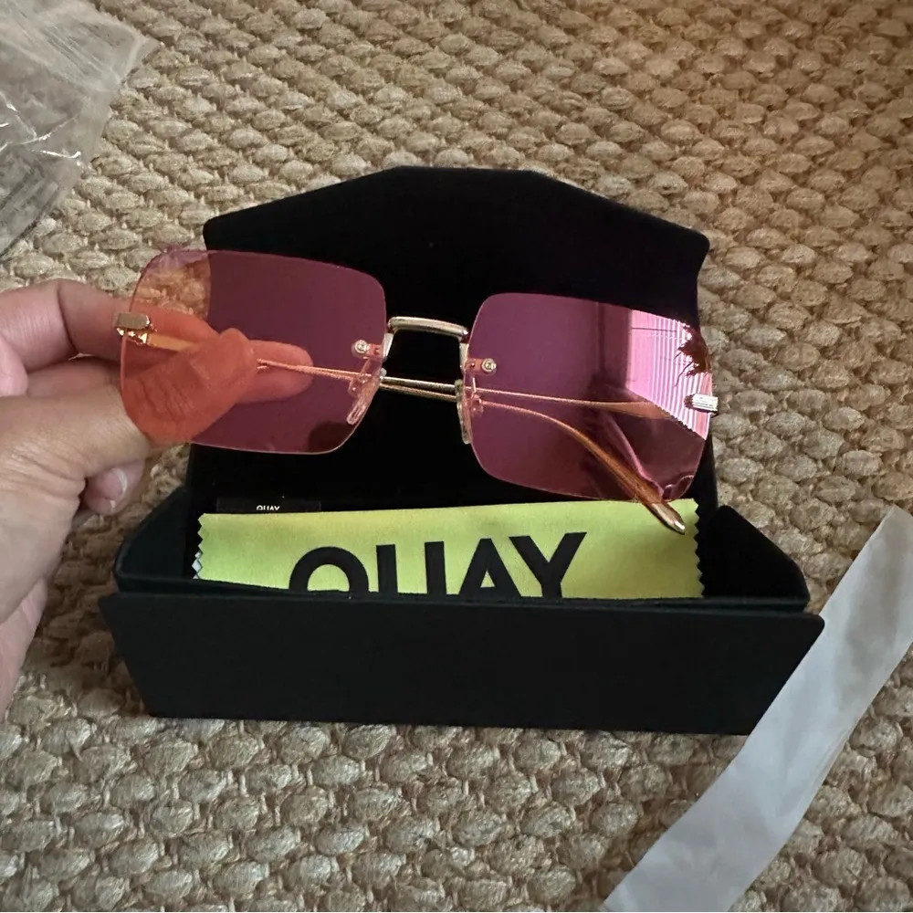Quay Australia TTYL Rimless Square Rectangle Sunglasses - Image 4