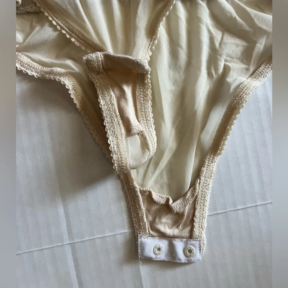 Free People Brunch Date Bodysuit Long Sleeve Floral Ivory Combo size S - Image 6