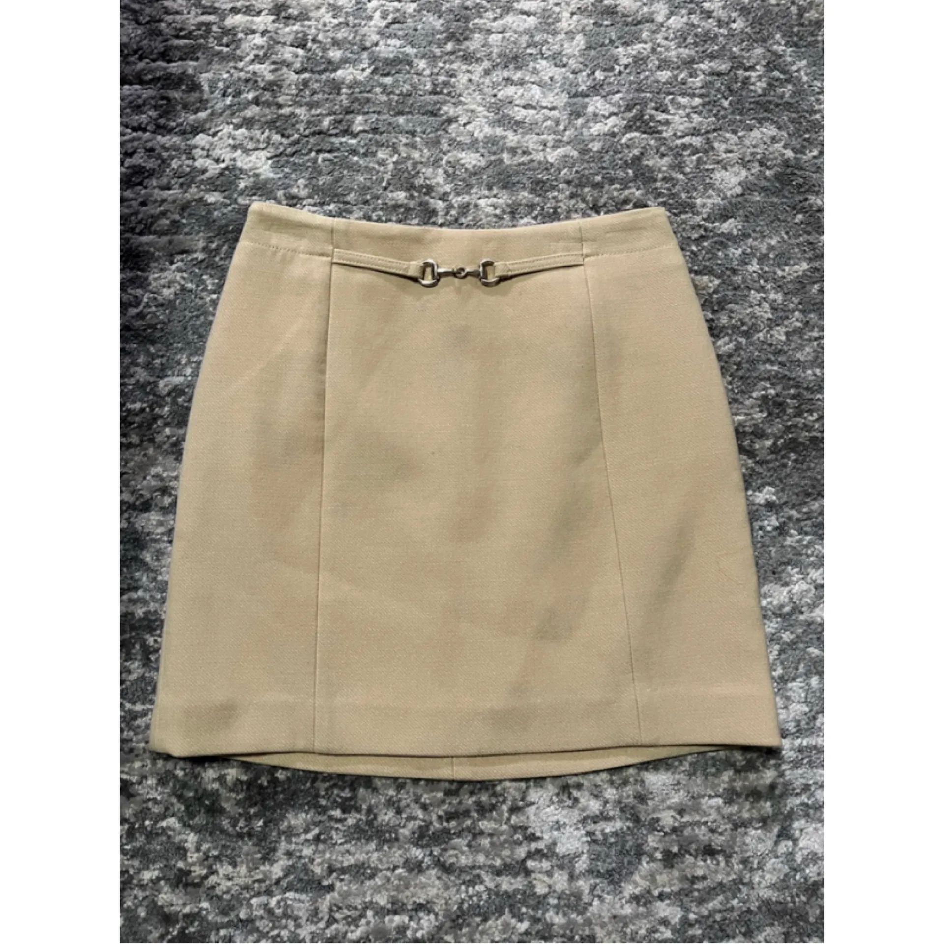 | Camel Woven Mini Skirt with Gold Chain - Image 12