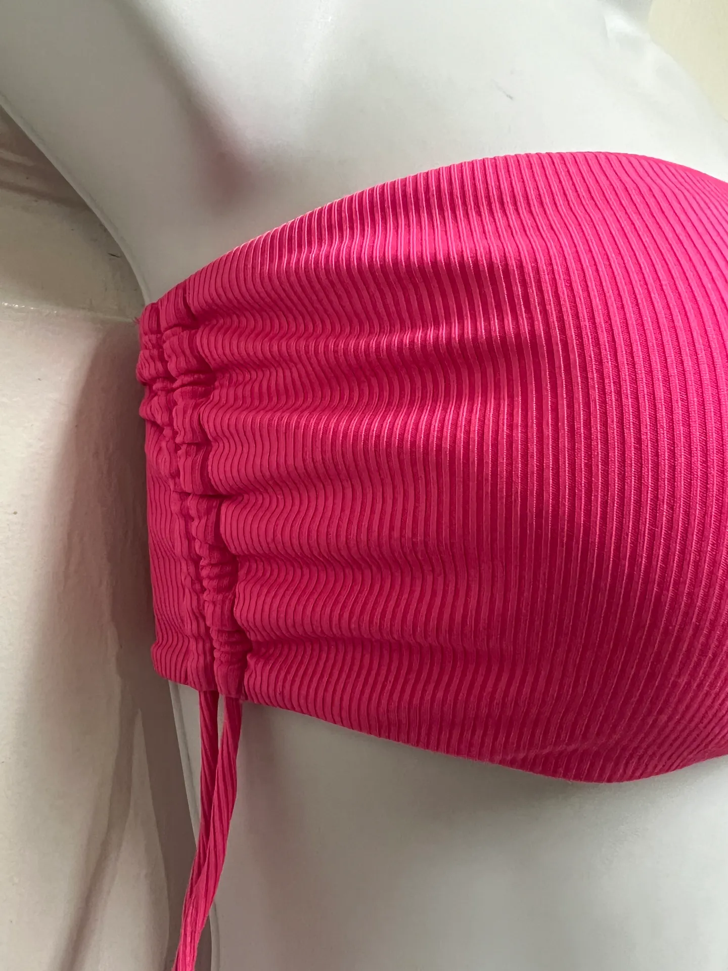 UNBRANDED Hot Pink Ribbed Tie Side Bandeau Bikini Set Size M - Image 4