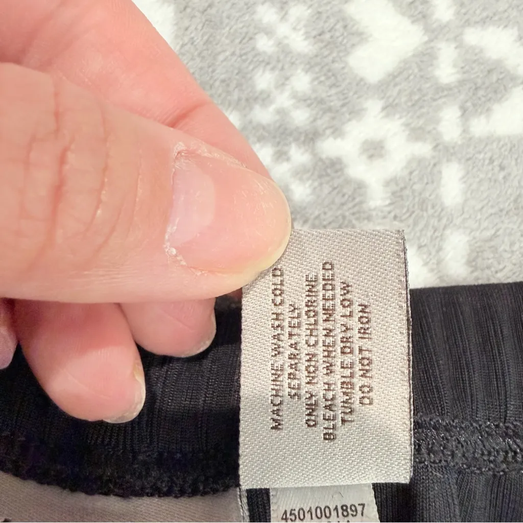 Chico’s Easywear Black Pull On Pants 12 Short Chico 2S Stretch Casual Resortwear - Image 5