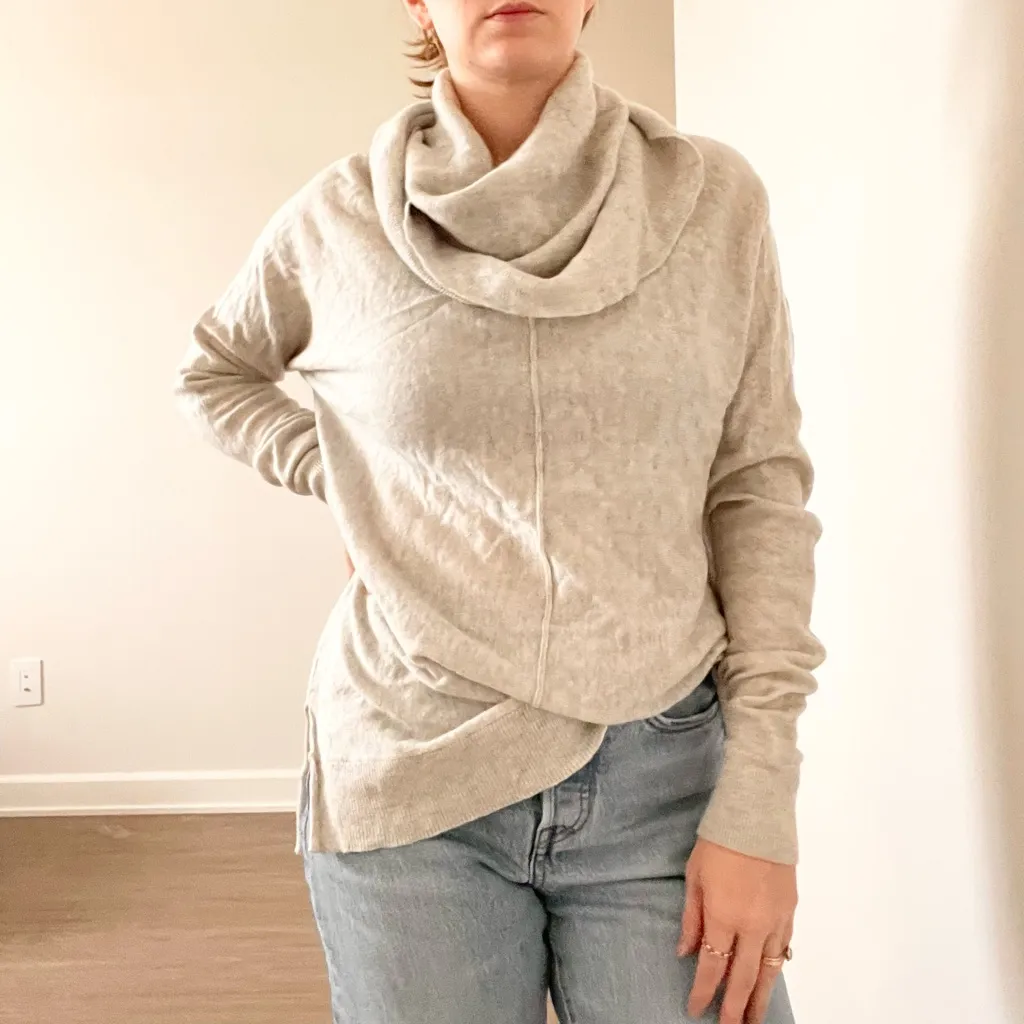 Vince Gray Cowl Neck Cashmere Blend Sweater - Image 4