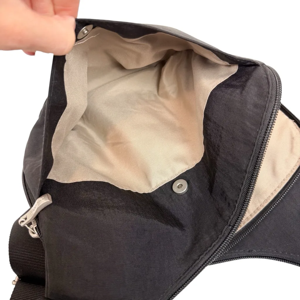 Baggallini Criss Cross Crossbody in Black with Sand Lining - Image 10