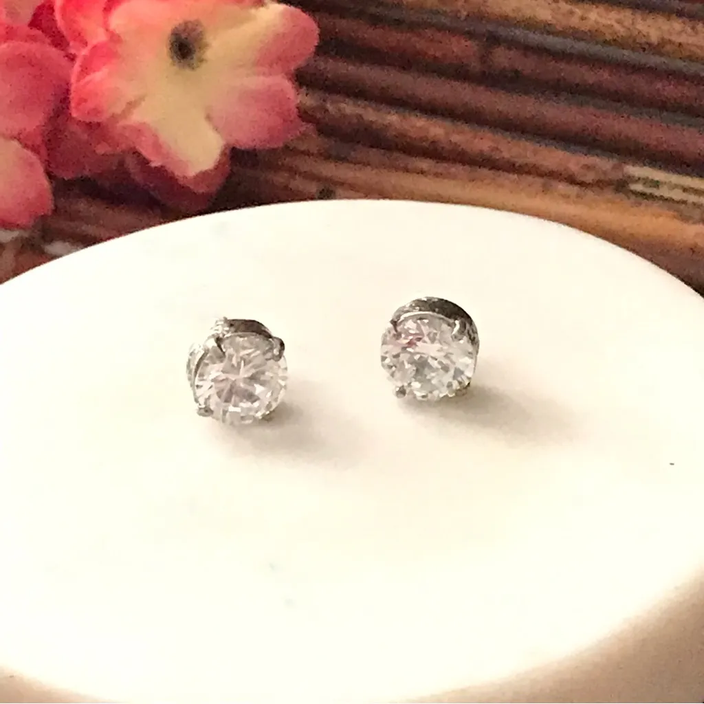 Silpada  Sterling Silver .925 Solitaire Cubic Zirconia Post Earrings - Image 3